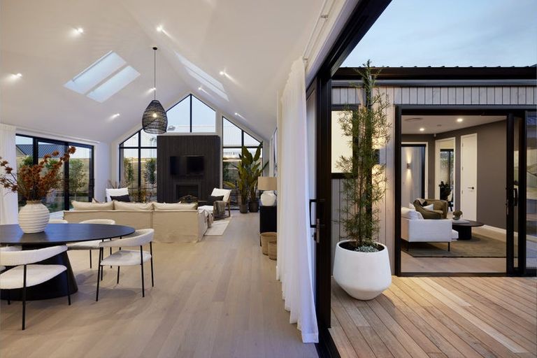 Photo of property in 2 Maeha Drive, Matakana, 0985