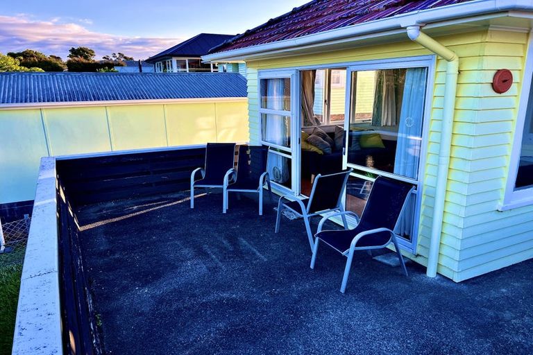 Photo of property in 16 Ambler Avenue, Glen Eden, Auckland, 0602