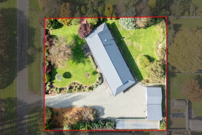 Photo of property in 50 Morton Street, Edendale, 9825