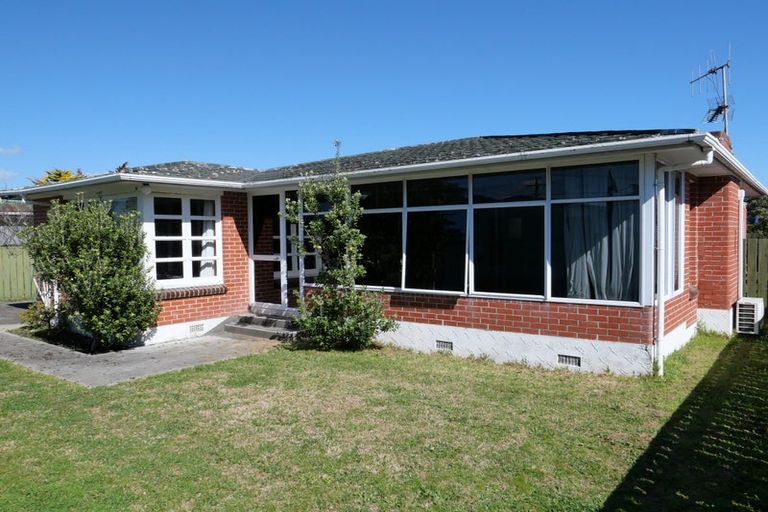 Photo of property in 20 Ngapotiki Street, Paraparaumu Beach, Paraparaumu, 5032
