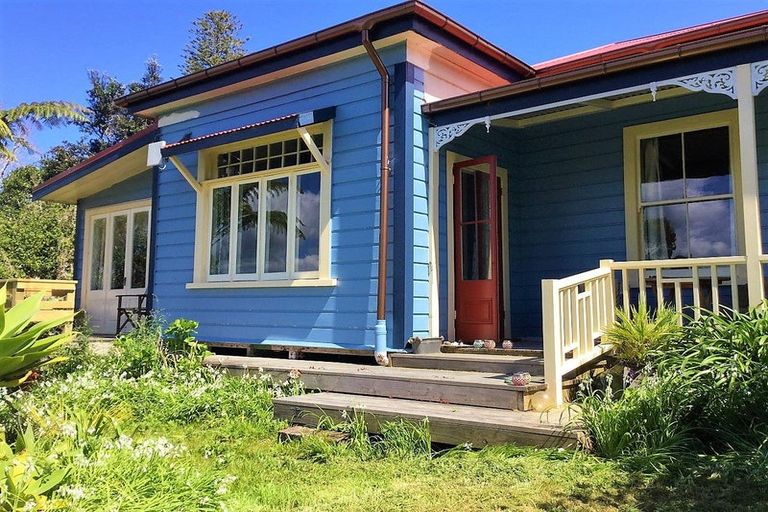 Photo of property in 4 Church Street, Kohukohu, 0491