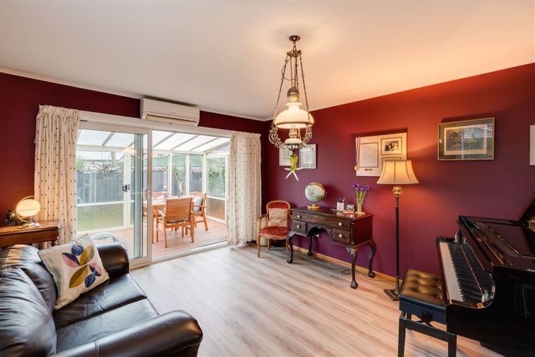 Photo of property in 2 Bolero Place, Parklands, Christchurch, 8083