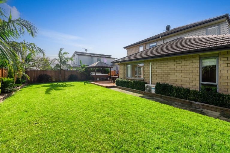 Photo of property in 8 Scotsmoor Drive, Wattle Downs, Auckland, 2103