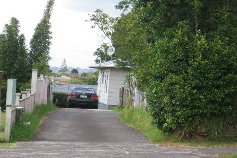 Photo of property in 3/47 Archibald Road, Kelston, Auckland, 0602