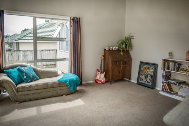 Photo of property in 30 Ruapehu Street, Paraparaumu, 5032