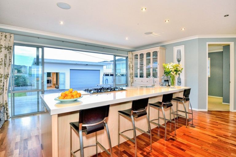 Photo of property in 215 Newcastle Street, Mahia, 4198