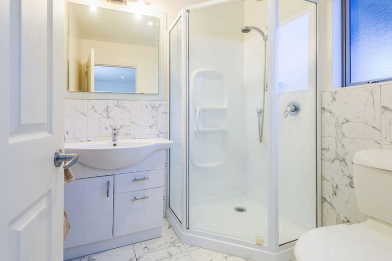 Photo of property in 103m Glengarry Road, Glen Eden, Auckland, 0602