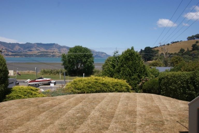 Photo of property in 6035a Christchurch Akaroa Road, Duvauchelle, 7581
