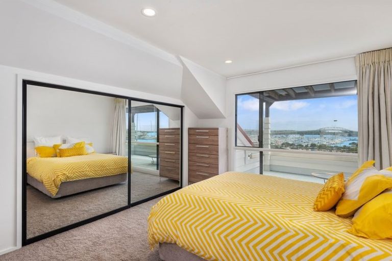 Photo of property in 21 London Street, Hampden, 9410