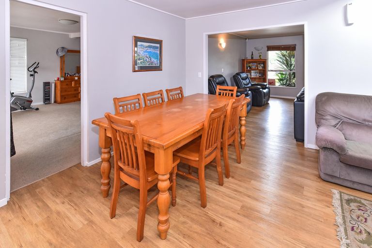 Photo of property in 24 Magnolia Avenue, Opaheke, Papakura, 2113