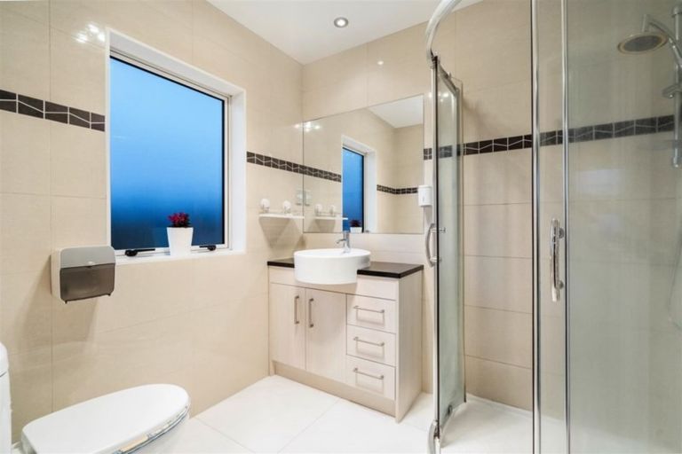 Photo of property in 1 Conti Drive, Flat Bush, Auckland, 2019