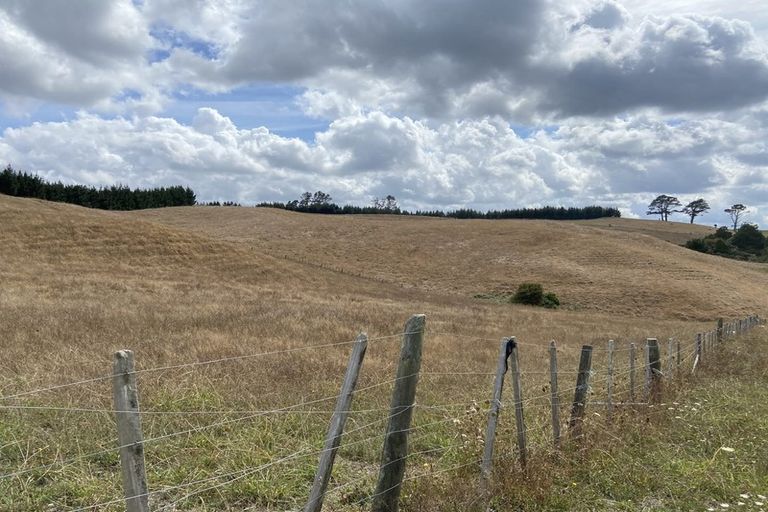 Photo of property in 569 Kanohi Road, Kaukapakapa, 0873