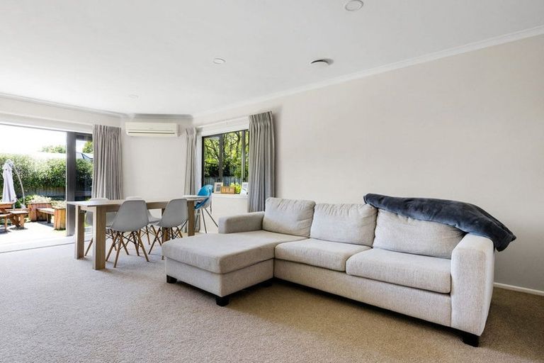 Photo of property in 33 Moore Street, Leamington, Cambridge, 3432