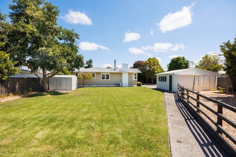Photo of property in 14 Motuoapa Place, Kelvin Grove, Palmerston North, 4414