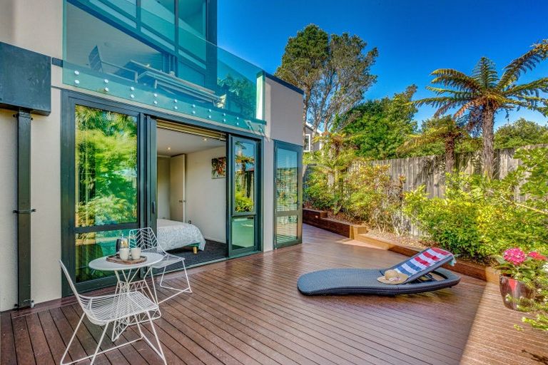 Photo of property in 24d Mandalay Terrace, Khandallah, Wellington, 6035