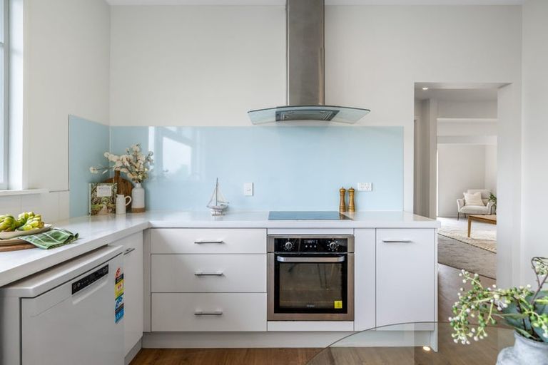 Photo of property in 1/207 Main North Road, Redwood, Christchurch, 8051