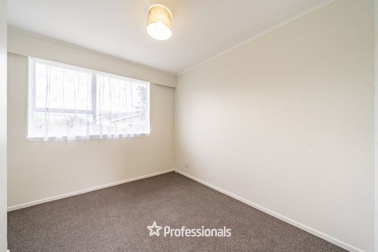 Photo of property in 15b Pencarrow Crescent, Wainuiomata, Lower Hutt, 5014