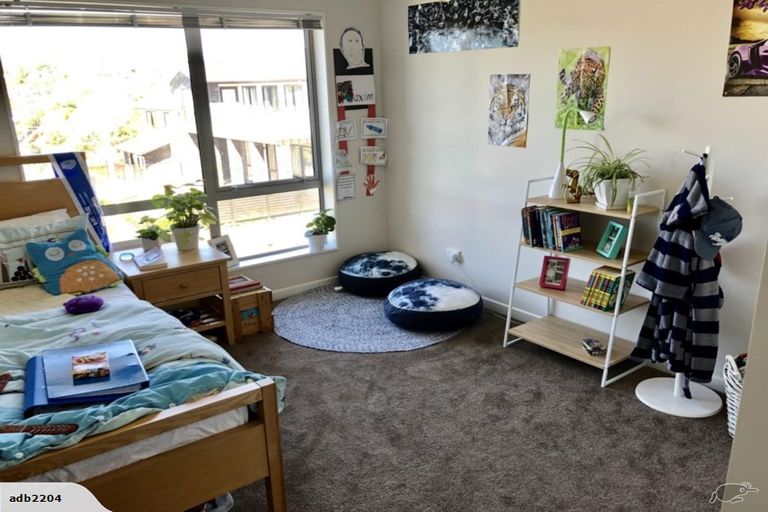 Photo of property in 35 Remuremu Street, Long Bay, Auckland, 0630