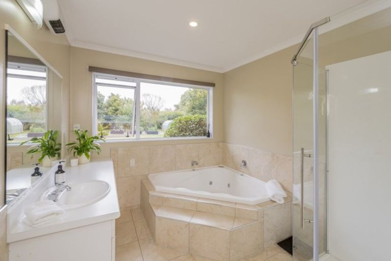 Photo of property in 118 School Road, Te Horo, Otaki, 5582