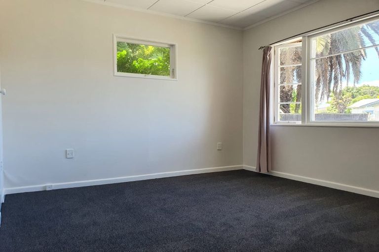 Photo of property in 17 Viola Avenue, Mangere East, Auckland, 2024