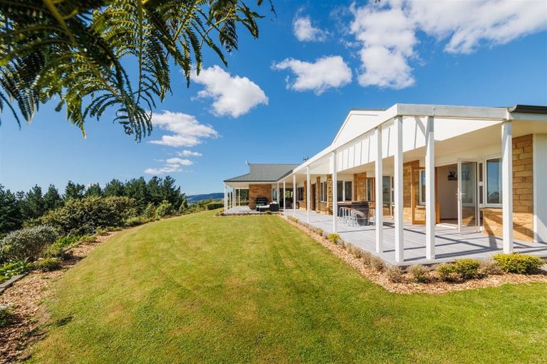 Photo of property in 333 Ngahere Park Road, Turitea, Palmerston North, 4472