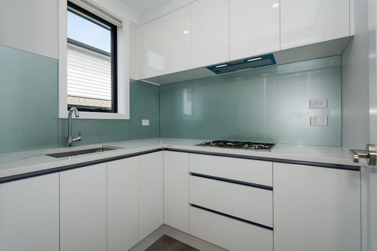 Photo of property in 1 Luff Place, Long Bay, Auckland, 0630