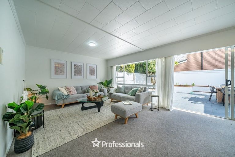 Photo of property in 8b Wai-iti Crescent, Woburn, Lower Hutt, 5010