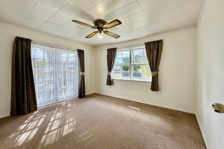 Photo of property in 10 Carter Place, Manurewa, Auckland, 2102