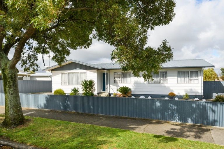 Photo of property in 44 Kaimanawa Street, Kelvin Grove, Palmerston North, 4414