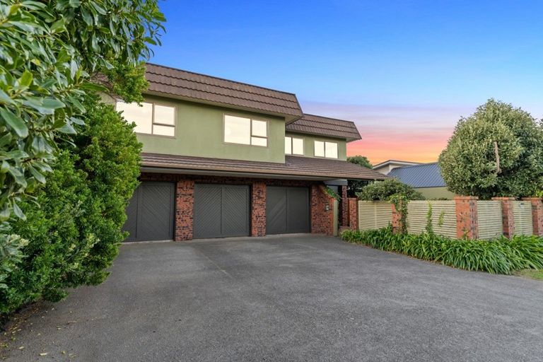 Photo of property in 44 Tireti Road, Titahi Bay, Porirua, 5022