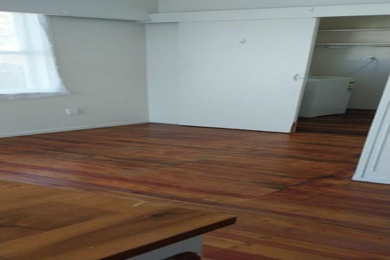 Photo of property in 31 Seabrook Avenue, New Lynn, Auckland, 0600