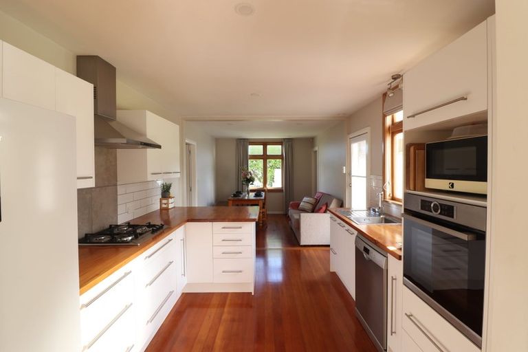 Photo of property in 17 East Street, Terrace End, Palmerston North, 4410