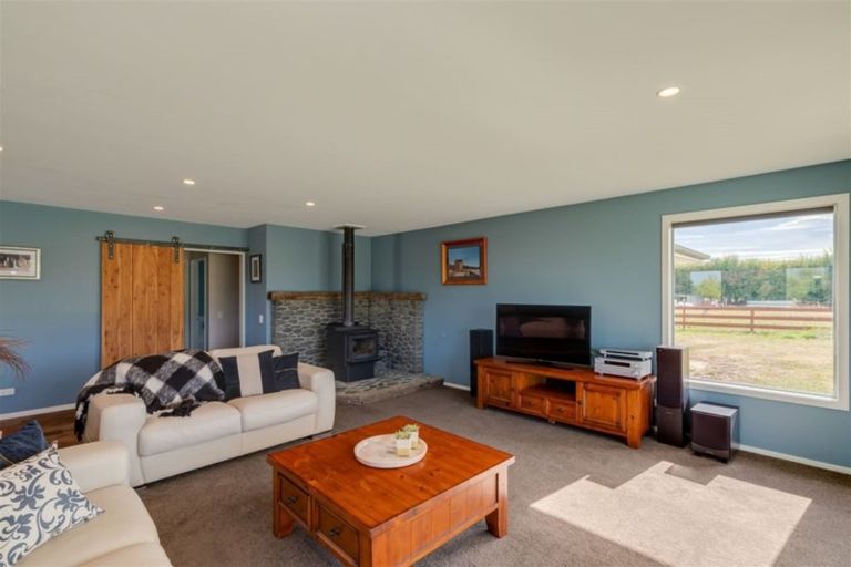 Photo of property in 1378 Poyntzs Road, West Eyreton, Rangiora, 7475