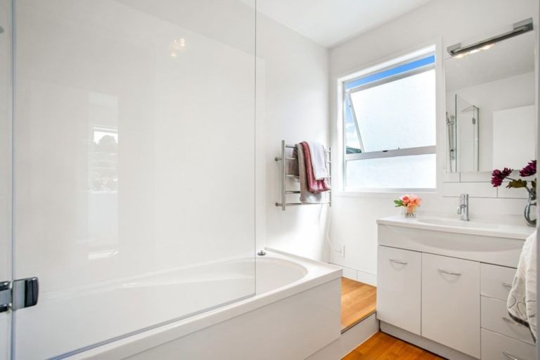 Photo of property in 7/23 Inverness Road, Browns Bay, Auckland, 0630