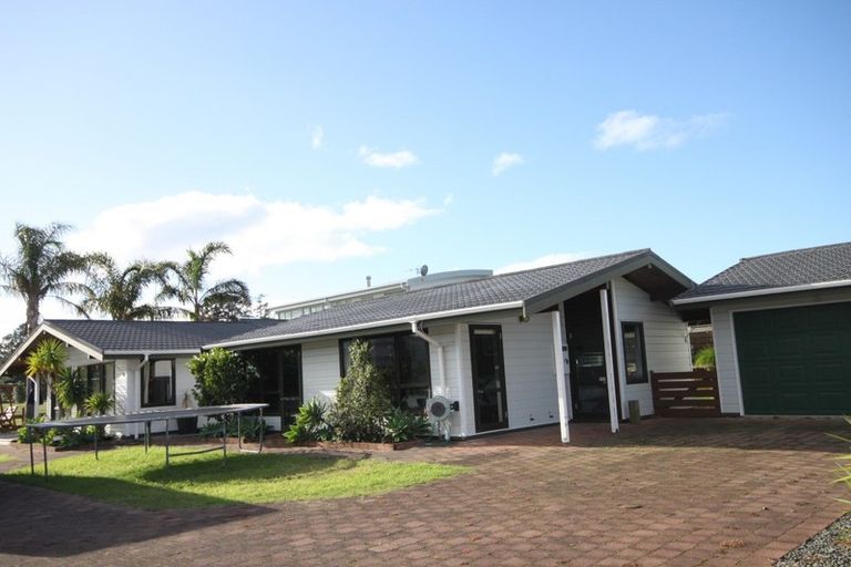 Photo of property in 42 Jubilee Drive, Pauanui, Hikuai, 3579