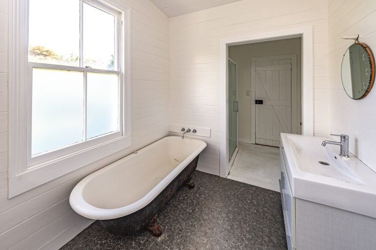 Photo of property in 26 Hussey Street, Waverley, 4510