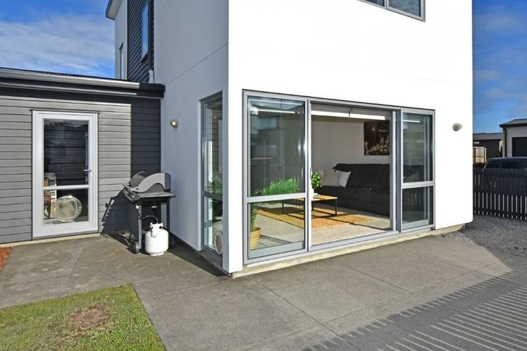 Photo of property in 1 Longueval Lane, Broomfield, Christchurch, 8042