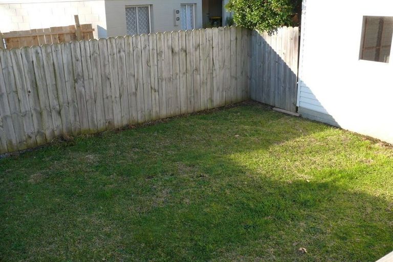 Photo of property in 20 Edgar Pearce Place, Howick, Auckland, 2014