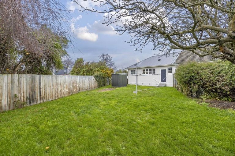 Photo of property in 13 Huia Street, Riccarton, Christchurch, 8041