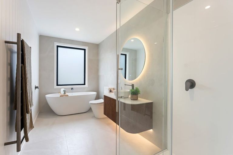 Photo of property in 42 Anderson Park Drive, Waikanae, 5036