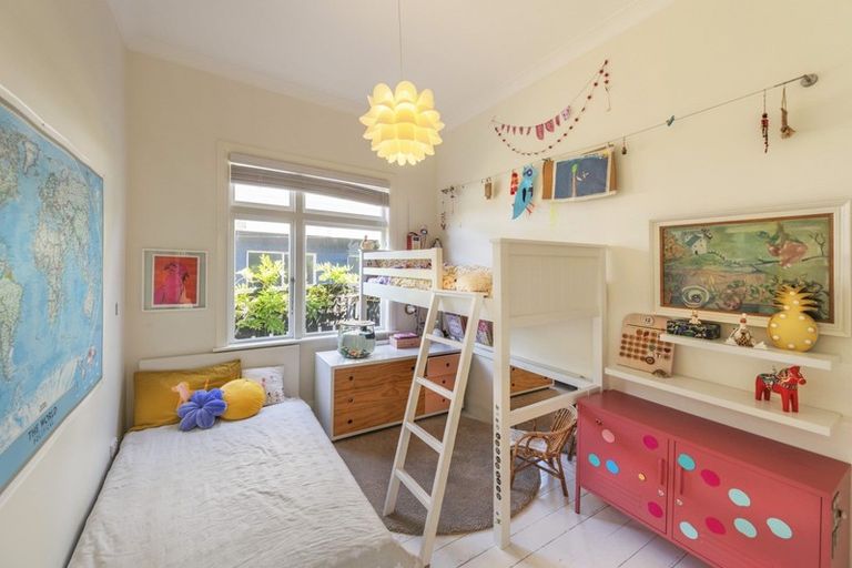 Photo of property in 48 Derwent Street, Island Bay, Wellington, 6023