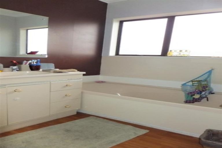 Photo of property in 25 Pelorous Street, Paparangi, Wellington, 6037