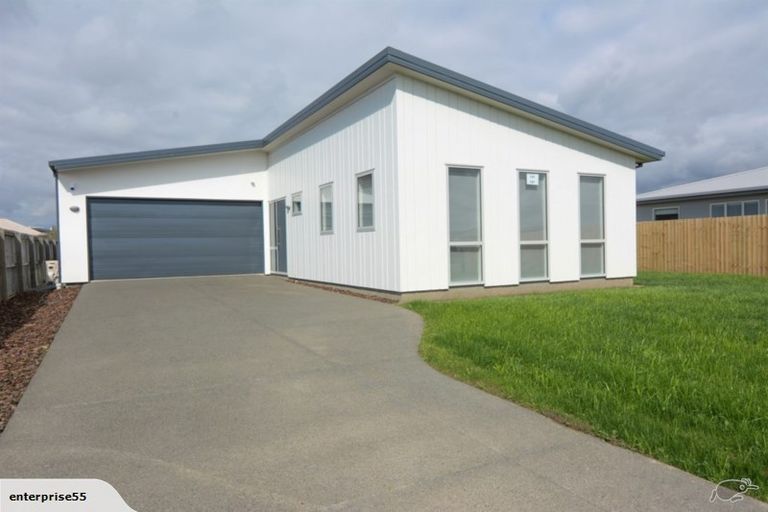 Photo of property in 32 Kingsbridge West, Burwood, Christchurch, 8083