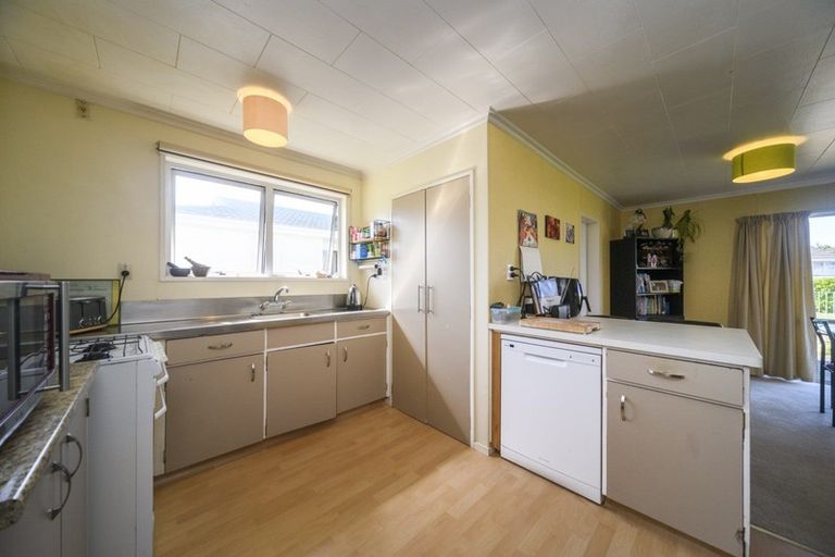 Photo of property in 23 Robinson Crescent, Westbrook, Palmerston North, 4412