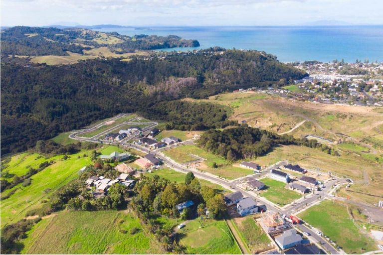 Photo of property in 3 Makomako Drive, Orewa, 0931
