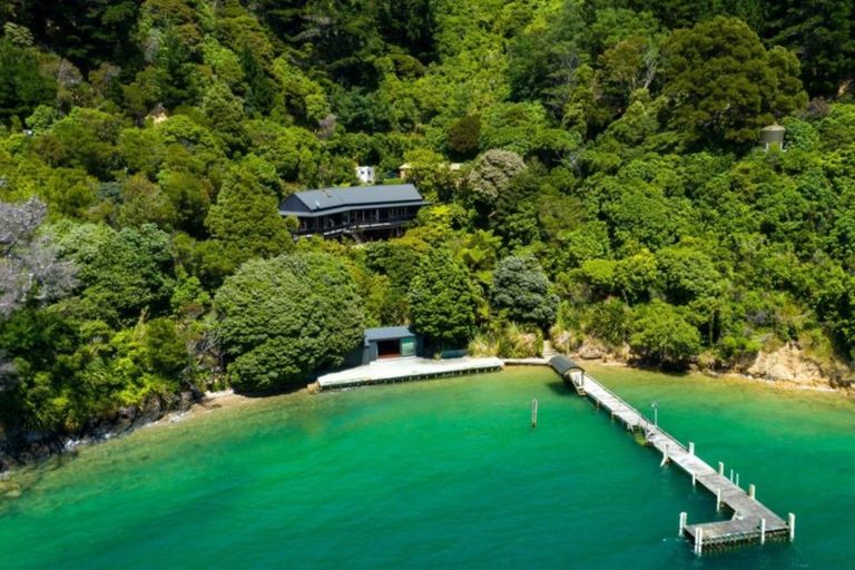Photo of property in 363 Port Underwood Road, Whatamango Bay, Picton, 7281