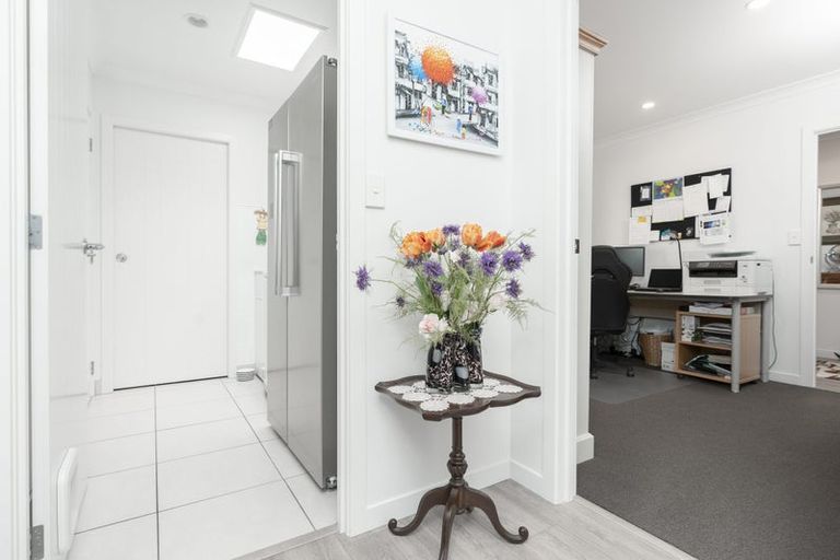 Photo of property in 6 Kentwood Place, Flagstaff, Hamilton, 3210