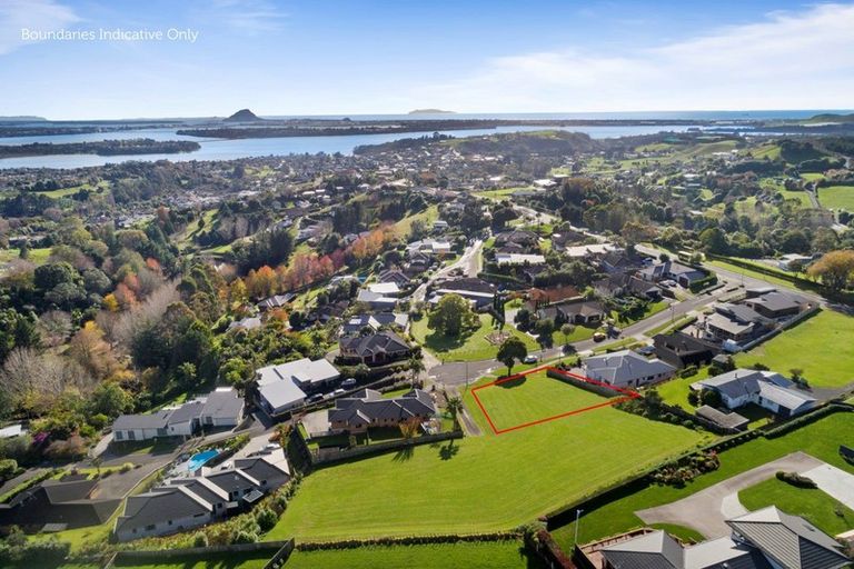 Photo of property in 11 Holcombrooke Lane, Welcome Bay, Tauranga, 3175