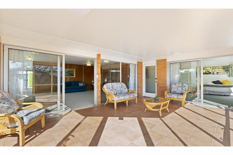 Photo of property in 12a Gamblins Road, Saint Martins, Christchurch, 8022