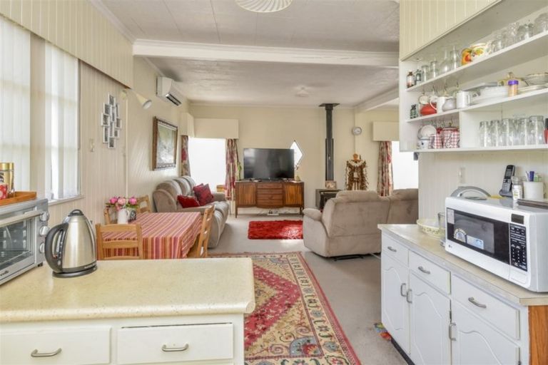 Photo of property in 8 Dittmer Street, Otaki, 5512